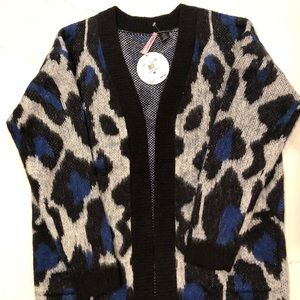 Beautiful Love by design cardigan sweater leopard